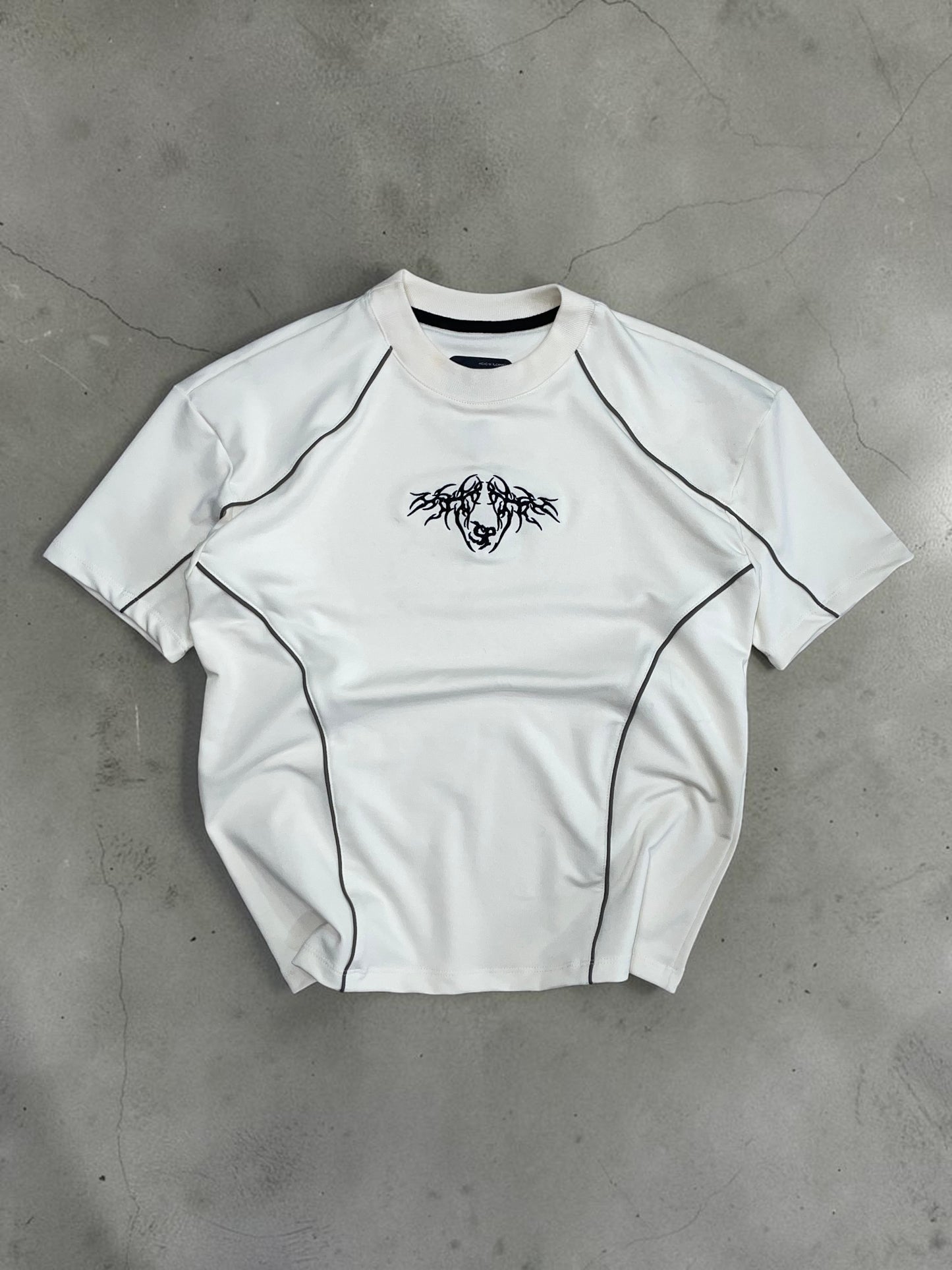 CAMISETA OVERSIZE SPNR CORTES TRIBAL BLANCA