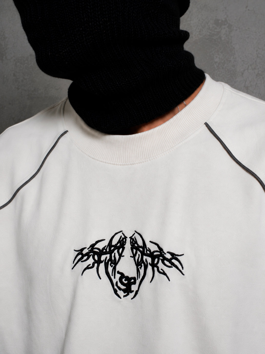 CAMISETA OVERSIZE SPNR CORTES TRIBAL BLANCA